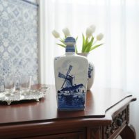 WhatsApp Image 2026-01-21 at 6.16.33 Po Licorera Holandesa de Cerámica - Edición Azul de Delft 21cm de Alto.