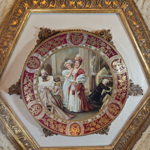 Plato de Porcelana Pintado a Mano Royal Vienna Marco Hexagonal en Pan de OroP