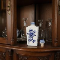 k Licorera Holandesa de Cerámica - Edición Azul de Delft 21cm de Alto.